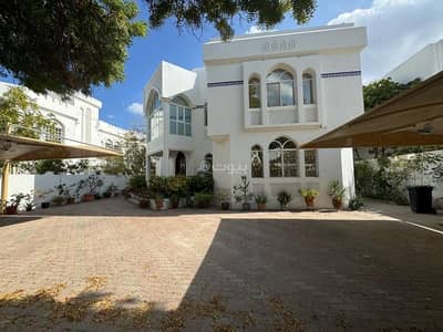 فیلا 11 غرف نوم للايجار في القرم، مسقط - فيلا بـ 11 غرفة نوم للإيجار في قرم، مسقط