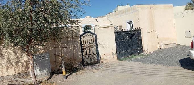 فیلا 3 غرف نوم للبيع في سمائل، الداخلية - فيلا مكونة من 3 غرف نوم للبيع في سمعيل، الداخلية