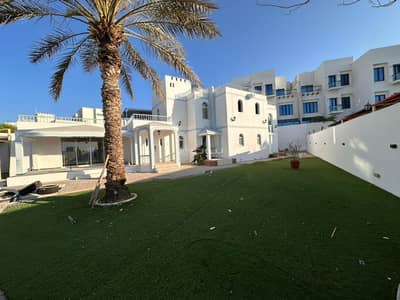 فیلا 5 غرف نوم للايجار في مدينة السلطان قابوس، مسقط - فيلا 5 غرف نوم للإيجار في مدينة السلطان قابوس، مسقط