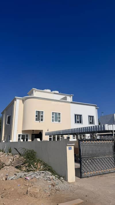 فیلا 5 غرف نوم للايجار في السيب، مسقط - فيلا مكونة من 5 غرف نوم للإيجار في السيب، مسقط