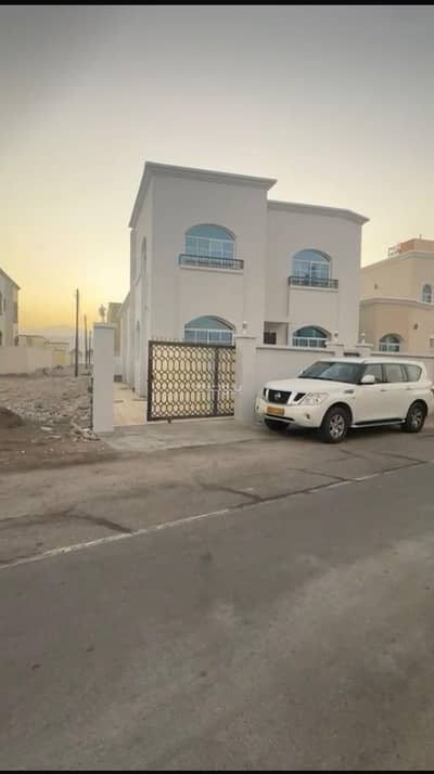 فیلا 5 غرف نوم للايجار في العامرات، مسقط - فيلا مكونة من 5 غرف نوم للإيجار في العمارات، مسقط