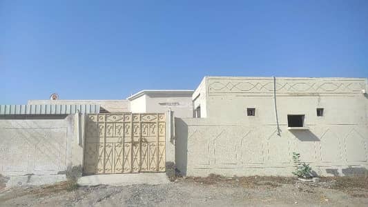 1 Bedroom Room for Rent in Sohar, Al Batinah - 1 Room For Rent in Sohar, Al Batinah