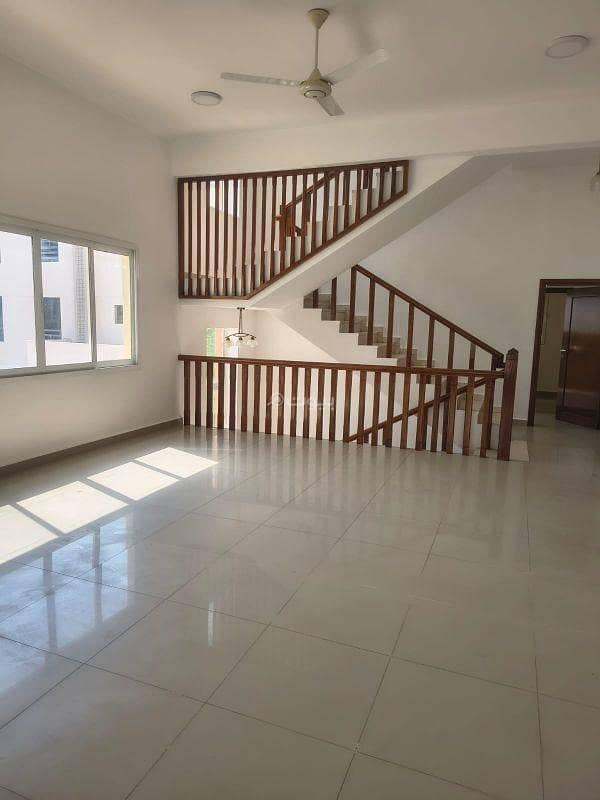 فيلا 5 غرف للإيجار في القرم، مسقط فيلا 5 غرف للإيجار في القرم، مسقط