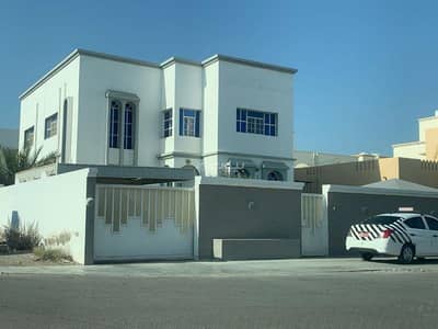 فیلا 6 غرف نوم للبيع في المعبيلة، مسقط - فيلا مكونة من 6 غرف نوم للبيع في المعابل، مسقط