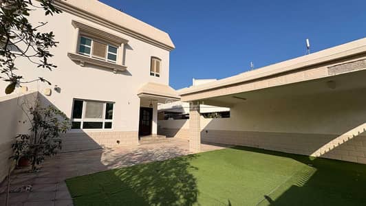 فیلا 5 غرف نوم للايجار في العذيبة، مسقط - فيلا مكونة من 5 غرف نوم للإيجار في العزيزية، مسقط