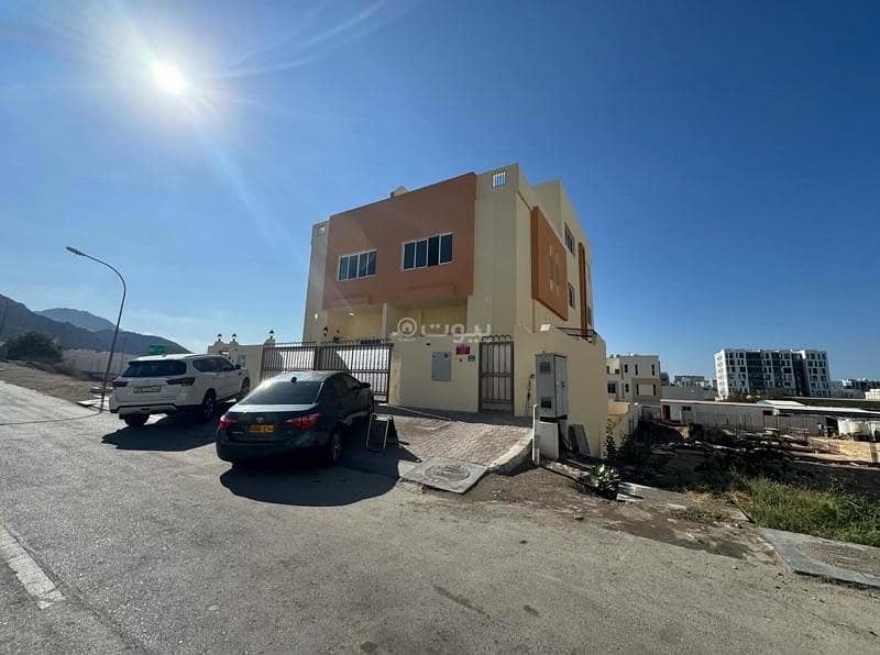 6 Bedrooms Villa For Rent in Qurum, Muscat 6 Bedrooms Villa For Rent in Qurum, Muscat