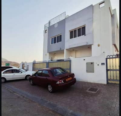 6 Bedroom Villa for Rent in Qurum, Muscat - 6 Bedrooms Villa For Rent in Qurum, Muscat