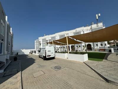 3 Bedroom Villa for Rent in Madinat As Sultan Qaboos, Muscat - 3 Bedrooms Villa for Rent in Madinat As Sultan Qaboos, Muscat
