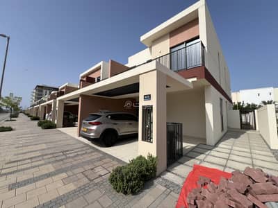 فیلا 4 غرف نوم للبيع في الموج، مسقط - فيلا مكونة من 4 غرف نوم للبيع في ذا ويف (الموج) مسقط