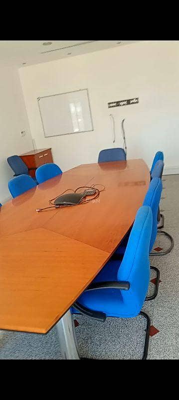 عقارات تجارية اخرى  للايجار في العذيبة، مسقط - مكتب تجاري مفروش للإيجار في العزبة، مسقط