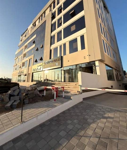 مساحة تجارية 112 متر مربع للإيجار في العذيبة، مسقط مساحة تجارية 112 متر مربع للإيجار في العذيبة، مسقط