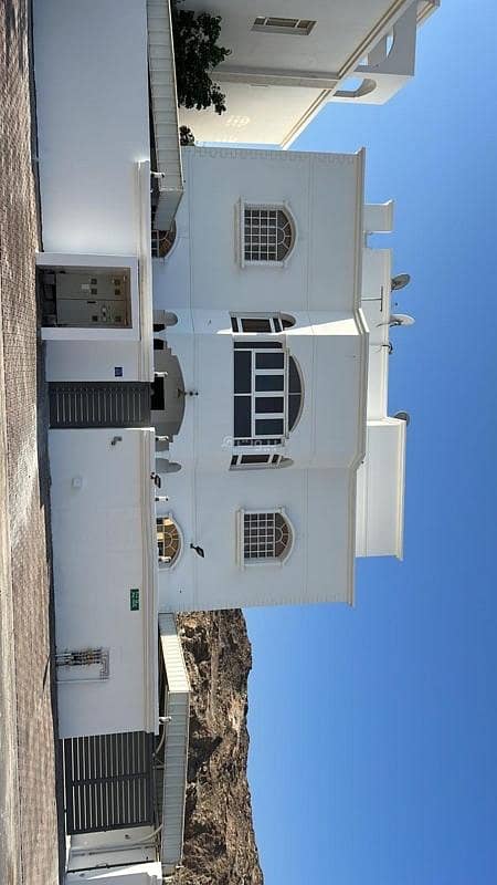 6 Bedroom Villa For Sale in Al Amarat, Muscat 6 Bedroom Villa For Sale in Al Amarat, Muscat