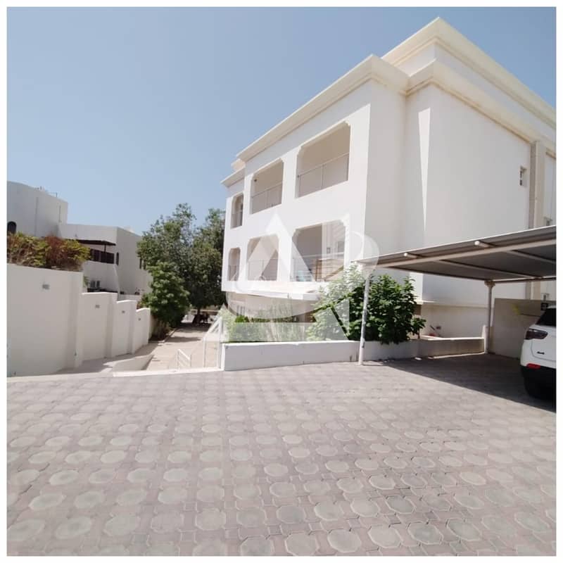 فيلا من 3 غرف نوم للإيجار في القرم، مسقط فيلا من 3 غرف نوم للإيجار في القرم، مسقط