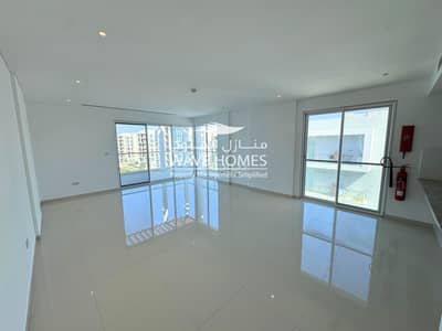 3 Bedroom Flat for Rent in The Wave (Almouj), Muscat - 3 Bedroom Apartment For Rent in The Wave (Almouj), Muscat