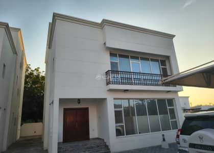 فیلا 5 غرف نوم للايجار في القرم، مسقط - فيلا من 5 غرف نوم للإيجار في قُرُم، مسقط