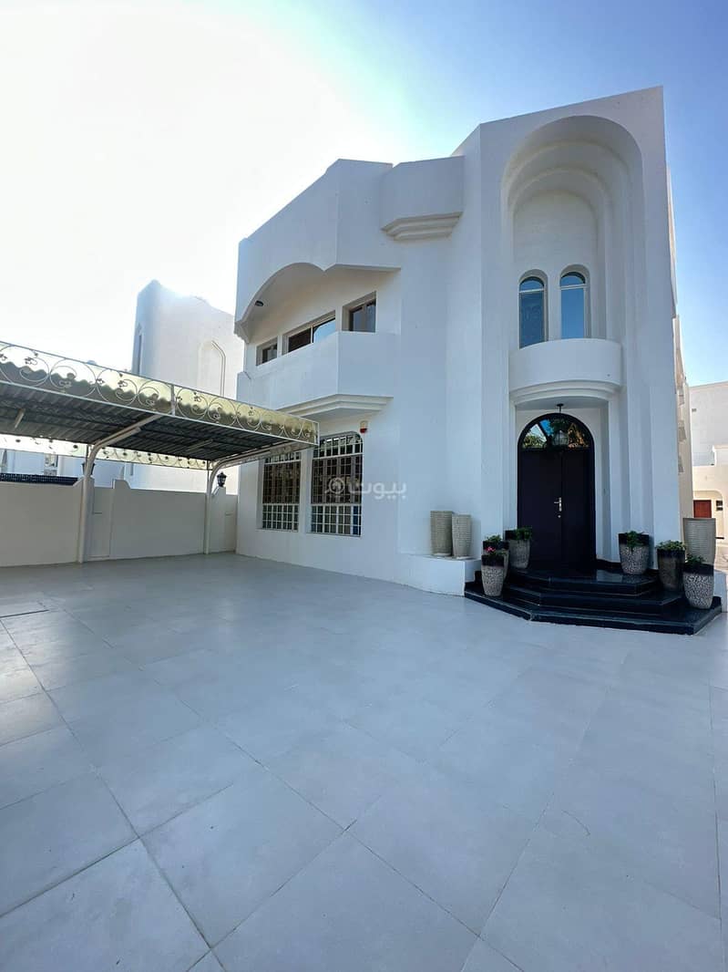 فيلا مكونة من 4 غرف نوم للإيجار في القرم، مسقط فيلا مكونة من 4 غرف نوم للإيجار في القرم، مسقط