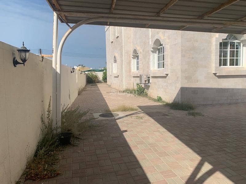 4 Bedroom Villa For Rent in Madinat As Sultan Qaboos, Muscat 4 Bedroom Villa For Rent in Madinat As Sultan Qaboos, Muscat
