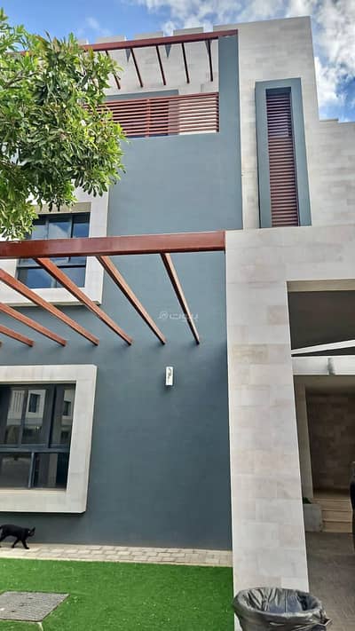 6 Bedroom Villa for Sale in Al Seeb, Muscat - 6 Bedroom Villa For Sale in Al Seeb, Muscat