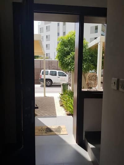 شقة 2 غرفة نوم للايجار في الموج، مسقط - شقة بغرفتي نوم للإيجار في ذا ويف (الموج)، مسقط