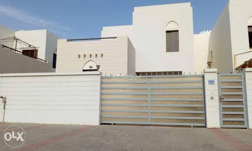 4 Bedroom Villa for Sale in Al Khoud, Muscat - 4 Bedroom Villa For Sale in Al Khoud, Muscat