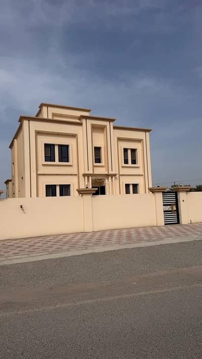7 Bedroom Villa for Sale in Barka, Al Batinah - 7 Bedroom Villa For Sale in Barka