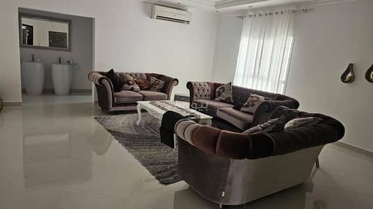 5 Bedroom Villa for Sale in Al Amarat, Muscat - 5 Bedroom Villa For Sale in Al Amarat, Muscat