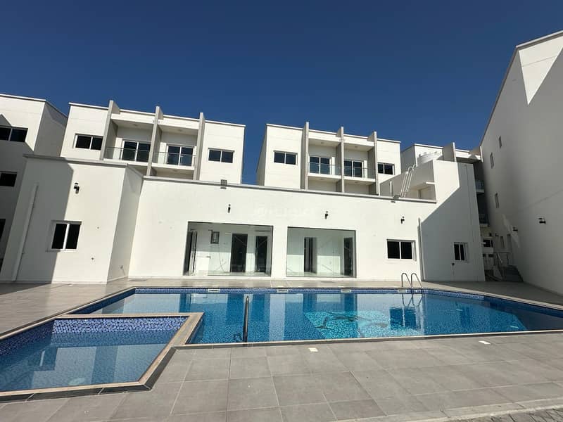 4 Bedrooms Villa For Rent Madinat As Sultan Qaboos, Muscat