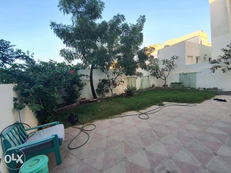 فيلا ٤ غرف نوم للإيجار في الموالح، مسقط فيلا ٤ غرف نوم للإيجار في الموالح، مسقط